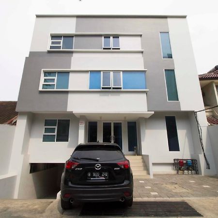 Reddoorz Plus @ Setiabudi Tengah Giacarta Esterno foto